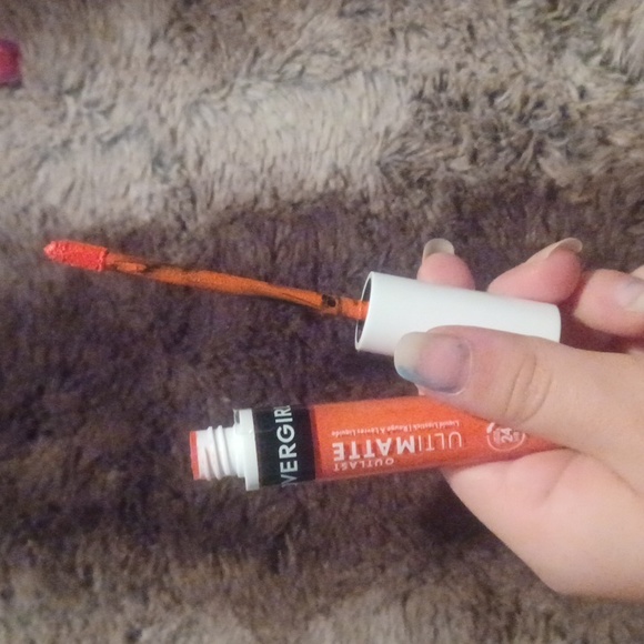 Neon lipStick - Picture 5 of 5